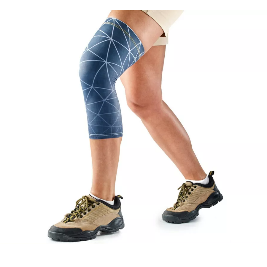 FUTURO Performance Compression Knee Sleeve SM/MD