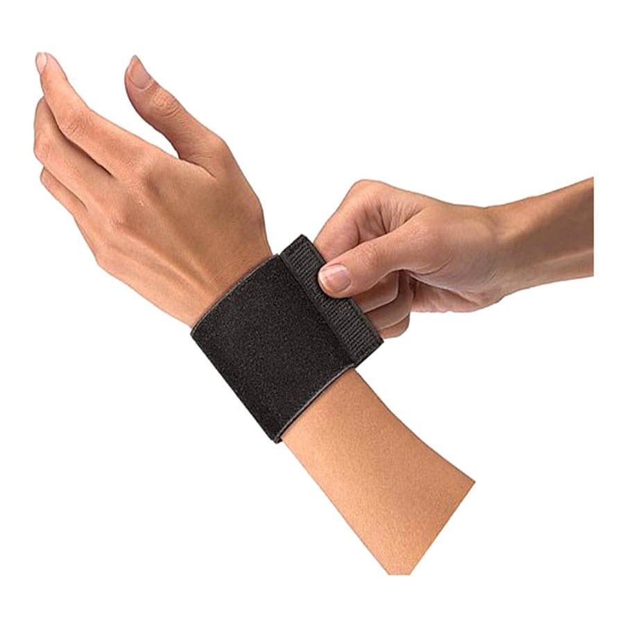 Mueller Elastic Wrist Support With Loop 6281